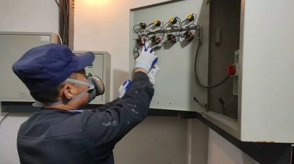 海上罗兰物业服务中心4月份电气安装服务简报